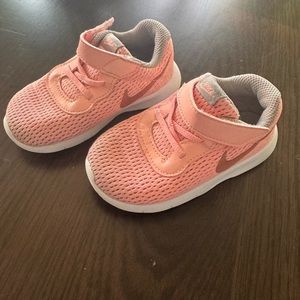 Nike 7C toddler sneakers